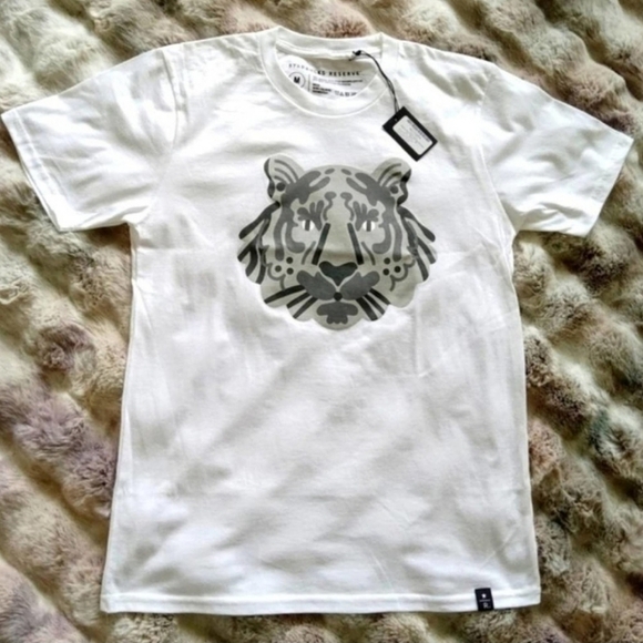 RARE! Starbucks Reserve T Shirt Tiger White Medium Unisex Women Men NWT - Picture 1 of 5